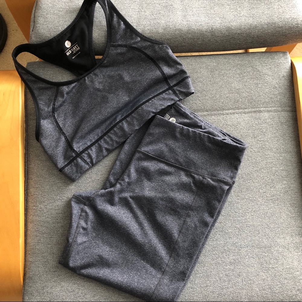 Old Navy Active Sports Bra and Capri Leggings